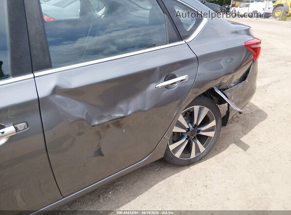 3N1AB7AP7KY450890 2019 NISSAN SENTRA Серый Вид спереди