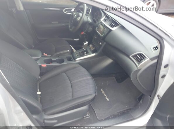 3N1AB7AP8HL712566 2017 NISSAN SENTRA Silver Vista interior delantera