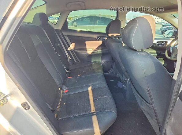 3N1AB7AP8HY324076 2017 NISSAN SENTRA Silver Вид задніх сидінь