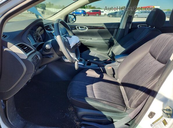 3N1AB7AP8HY363721 2017 NISSAN SENTRA White Widok wnętrza z przodu