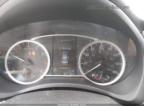 3N1AB7AP8JL642363 2018 NISSAN SENTRA Red Widok tylnych siedzeń