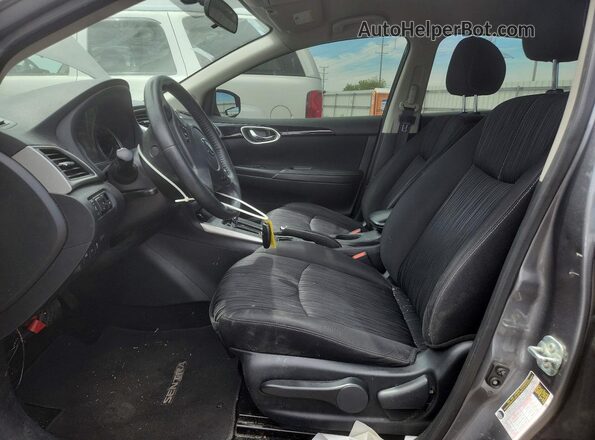 3N1AB7AP8JY262393 2018 NISSAN SENTRA Gray Vista interior delantera