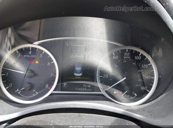 3N1AB7AP8JY315917 2018 NISSAN SENTRA Black Widok tylnych siedzeń
