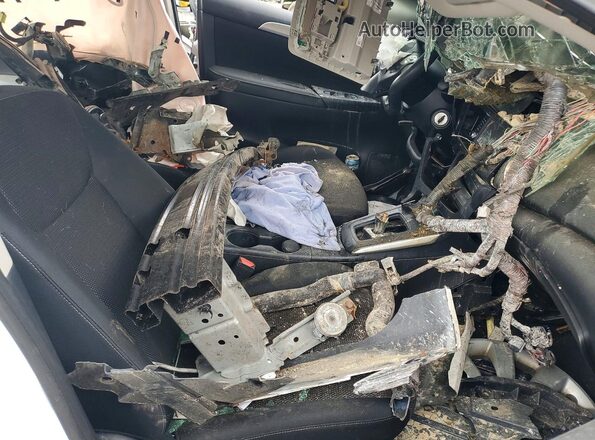 3N1AB7AP8KY202034 2019 NISSAN SENTRA Белый Вид салона спереди