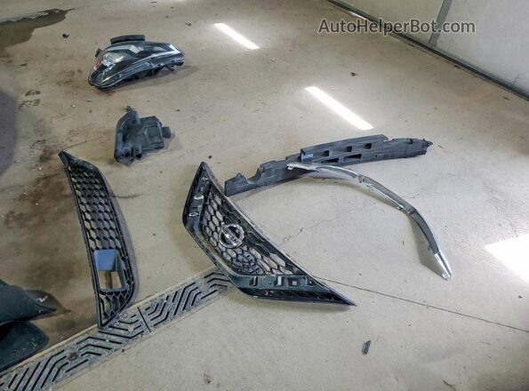 3N1AB7AP8KY262881 2019 NISSAN SENTRA Черный Вид подкапотного пространства