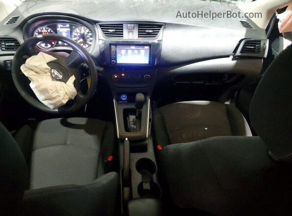 3N1AB7AP8KY262881 2019 NISSAN SENTRA Черный Вид панели приборов