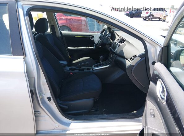 3N1AB7AP8KY352757 2019 NISSAN SENTRA Gray Front interior view