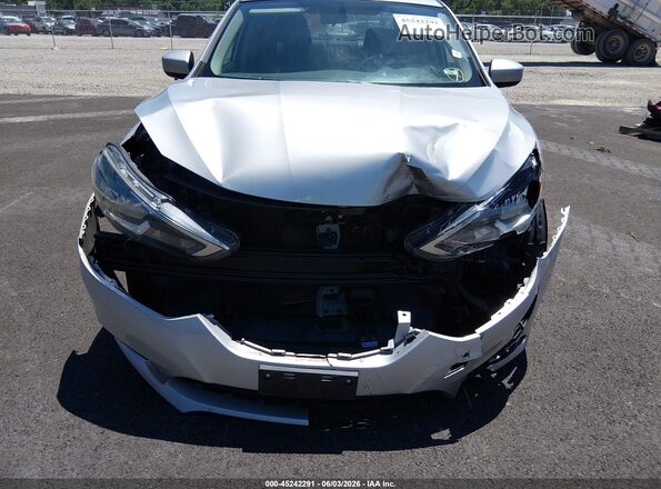 3N1AB7AP8KY352757 2019 NISSAN SENTRA Gray Front view