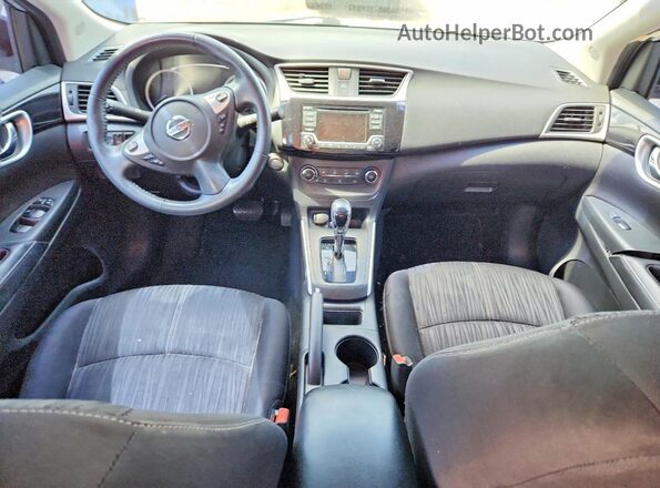 3N1AB7AP9HY220356 2017 NISSAN SENTRA Silver Widok deski rozdzielczej