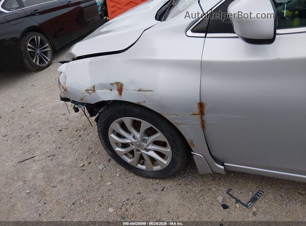 3N1AB7AP9HY305939 2017 NISSAN SENTRA Серебряный Вид спереди