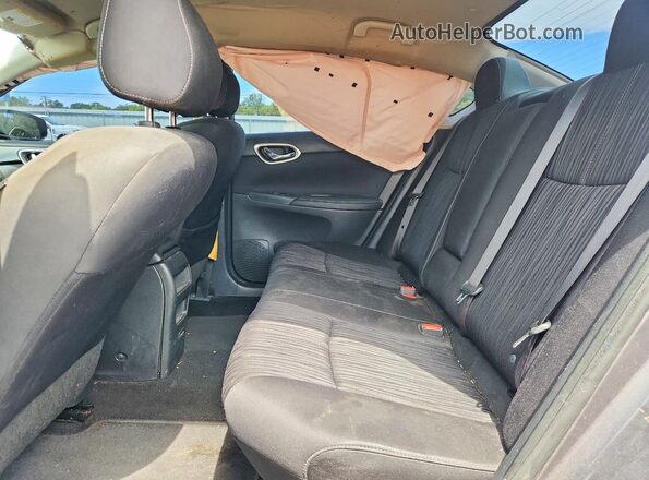 3N1AB7AP9JL631310 2018 NISSAN SENTRA Gray Rear seats view