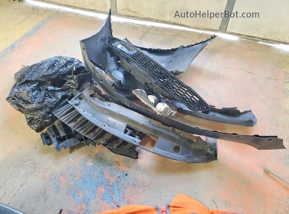 3N1AB7AP9JY251189 2018 NISSAN SENTRA Gray Vista del compartimento del motor