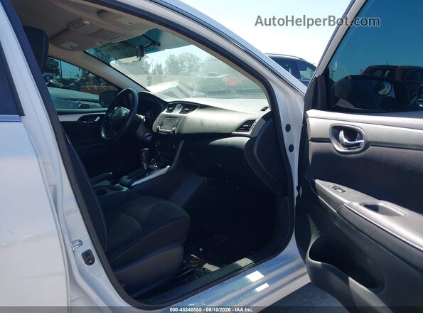 3N1AB7AP9JY329213 2018 NISSAN SENTRA White Front interior view