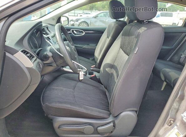 3N1AB7APXJL633180 2018 NISSAN SENTRA Charcoal Вид салону спереду
