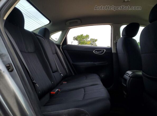3N1AB7APXJL633180 2018 NISSAN SENTRA Charcoal Вид задніх сидінь