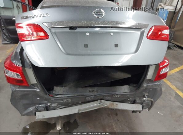 3N1AB7APXJY232943 2018 NISSAN SENTRA Gray Widok z przodu
