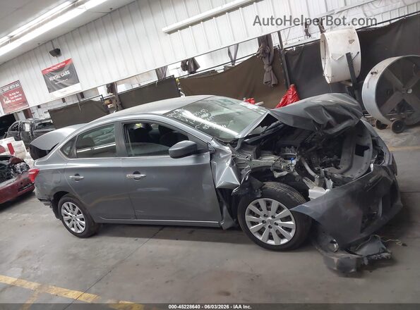 3N1AB7APXJY232943 2018 NISSAN SENTRA Gray Widok wnętrza z tyłu