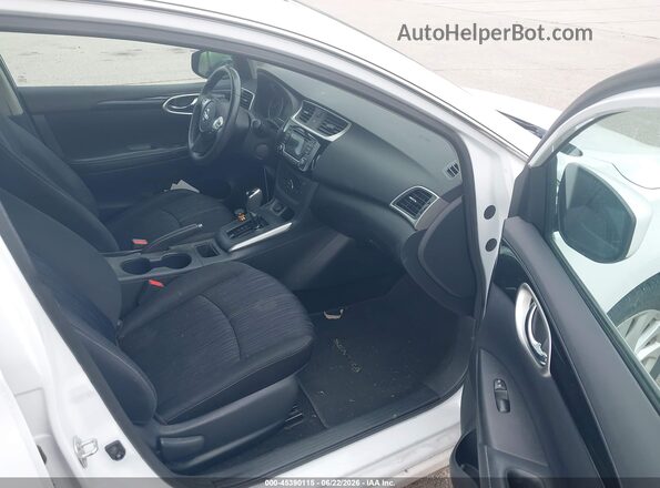 3N1AB7APXJY255753 2018 NISSAN SENTRA White Vista interior delantera