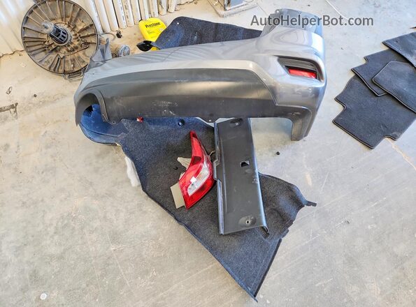 3N1AB7APXJY263500 2018 NISSAN SENTRA Gray Engine compartment view