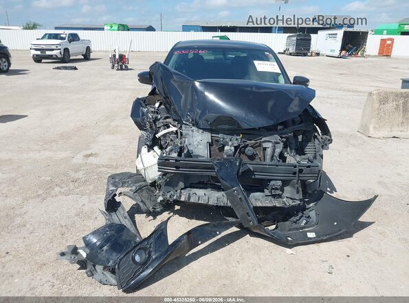 3N1AB7APXJY264307 2018 NISSAN SENTRA Black Widok z przodu