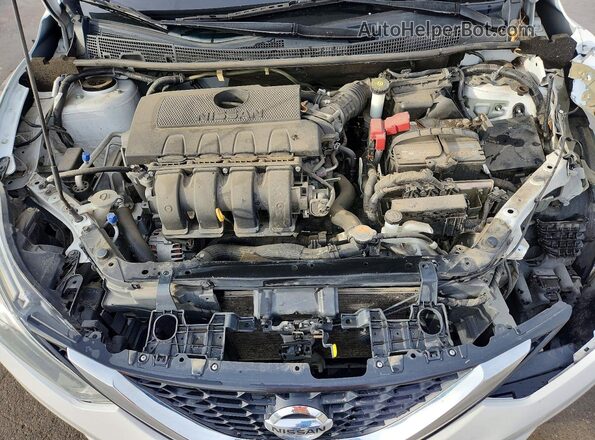 3N1AB7APXJY299932 2018 NISSAN SENTRA Белый Вид задней части салона
