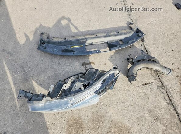 3N1AB7APXJY299932 2018 NISSAN SENTRA Белый Вид подкапотного пространства