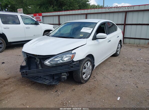 3N1AB7APXJY318155 2018 NISSAN SENTRA White Vista tres cuartos delantera izquierda
