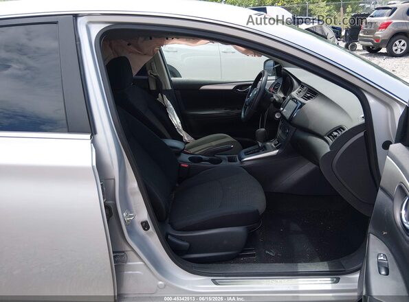 3N1AB7APXKY327312 2019 NISSAN SENTRA Серебряный Вид салона спереди
