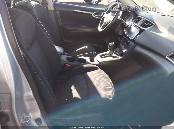 3N1AB7APXKY437860 2019 NISSAN SENTRA Silver Widok wnętrza z przodu