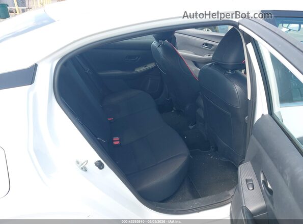 3N1AB8BV0RY312217 2024 NISSAN SENTRA White VIN կոդի պիտակի տեսք