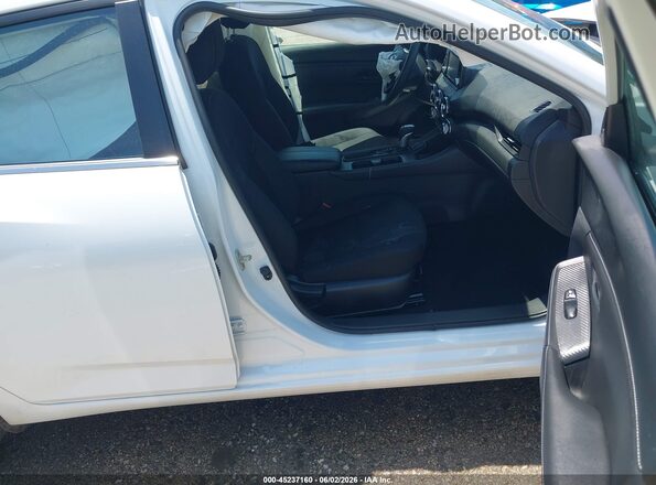 3N1AB8BV0SY351234 2025 NISSAN SENTRA White Widok wnętrza z przodu