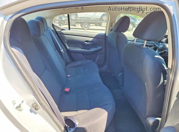 3N1AB8BV4MY226546 2021 NISSAN SENTRA Серебряный Вид задних сидений