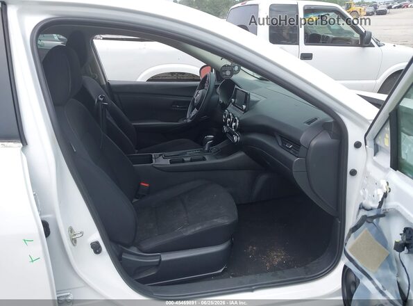 3N1AB8BVXRY216644 2024 NISSAN SENTRA White Սալոնի դիմացի տեսք