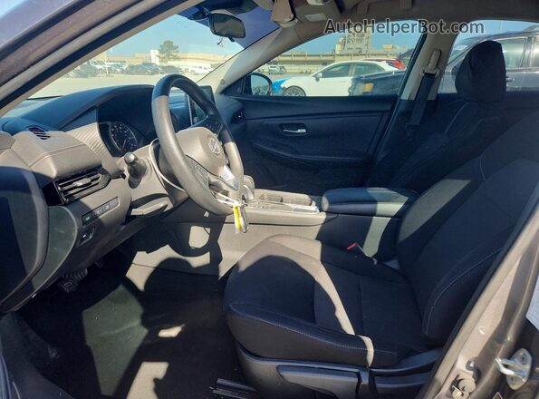 3N1AB8CV0RY256519 2024 NISSAN SENTRA Gray Вид салону спереду