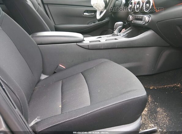 3N1AB8CV0RY259999 2024 NISSAN SENTRA Gray Vista interior delantera