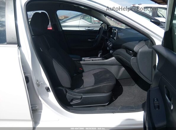 3N1AB8CV0RY337021 2024 NISSAN SENTRA White Սալոնի դիմացի տեսք