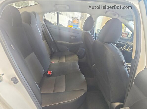 3N1AB8CV0SY246286 2025 NISSAN SENTRA White Rear seats view