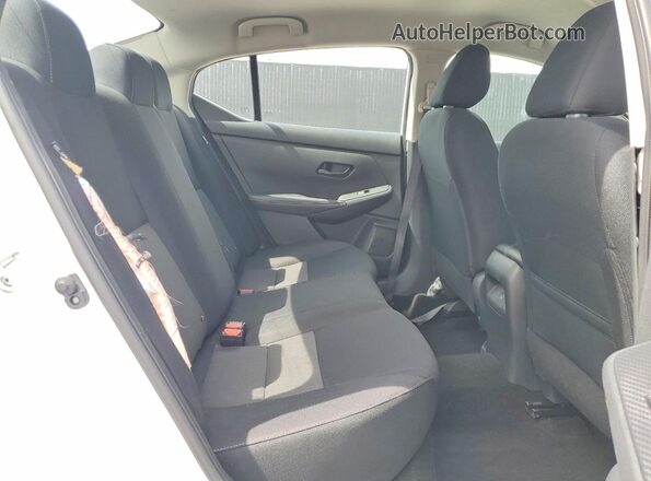 3N1AB8CV1RY290436 2024 NISSAN SENTRA White Vista de los asientos traseros