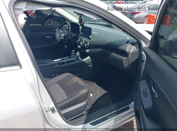 3N1AB8CV2MY301081 2021 NISSAN SENTRA Серебряный Вид салона спереди