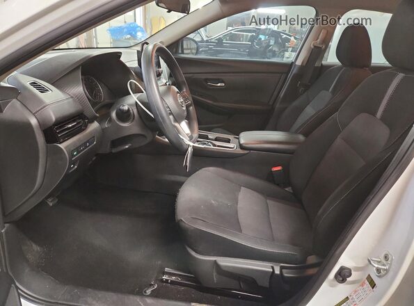 3N1AB8CV2RY289618 2024 NISSAN SENTRA White Вид салону спереду