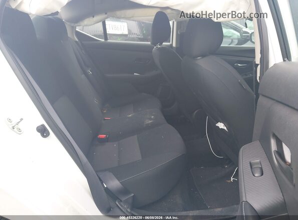 3N1AB8CV2RY301556 2024 NISSAN SENTRA Белый Вид салона спереди