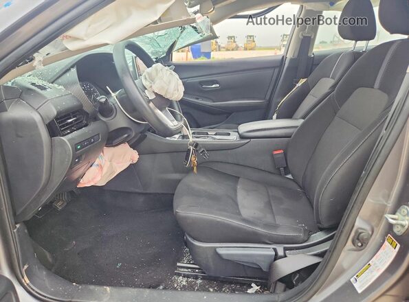 3N1AB8CV2RY332502 2024 NISSAN SENTRA Gray Սալոնի դիմացի տեսք