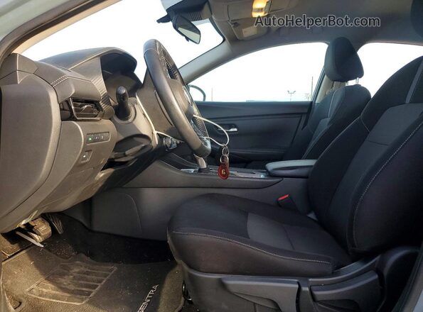 3N1AB8CV2RY361868 2024 NISSAN SENTRA Gray Front interior view