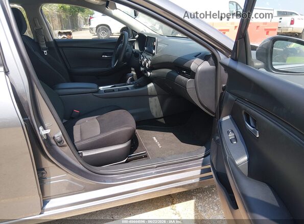 3N1AB8CV3SY289391 2025 NISSAN SENTRA Gray Widok wnętrza z przodu