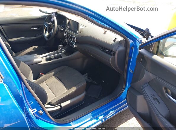 3N1AB8CV4RY202432 2024 NISSAN SENTRA Blue Widok wnętrza z przodu