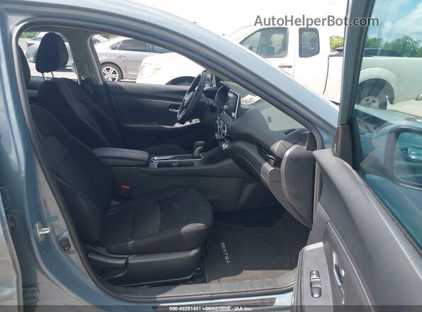 3N1AB8CV4SY202971 2025 NISSAN SENTRA Light Blue Вид салона спереди