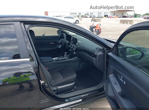 3N1AB8CV5SY340745 2025 NISSAN SENTRA Черный Вид салона спереди