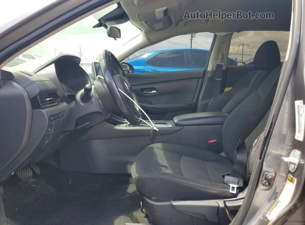 3N1AB8CV6NY263744 2022 NISSAN SENTRA Угольный Вид салона спереди