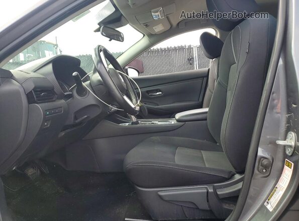 3N1AB8CV7MY222330 2021 NISSAN SENTRA Gray Widok wnętrza z przodu