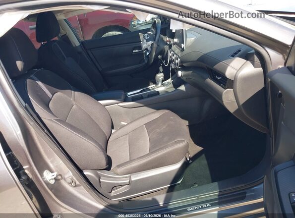 3N1AB8CV7NY209756 2022 NISSAN SENTRA Серый Вид салона спереди